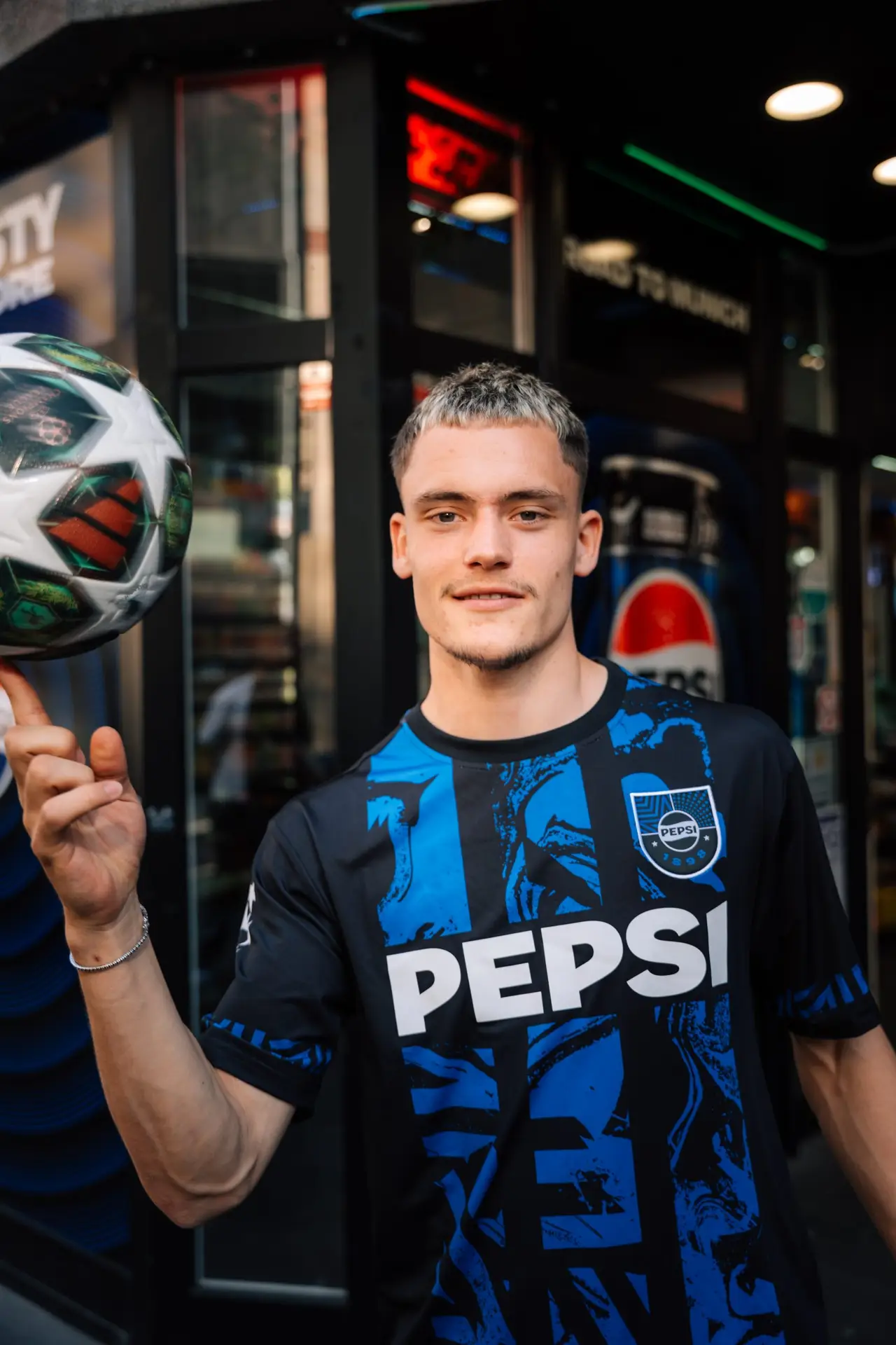 Florian Wirtz Fußballspieler Fotografie Content - Wach Videoproduktion Osnabrück